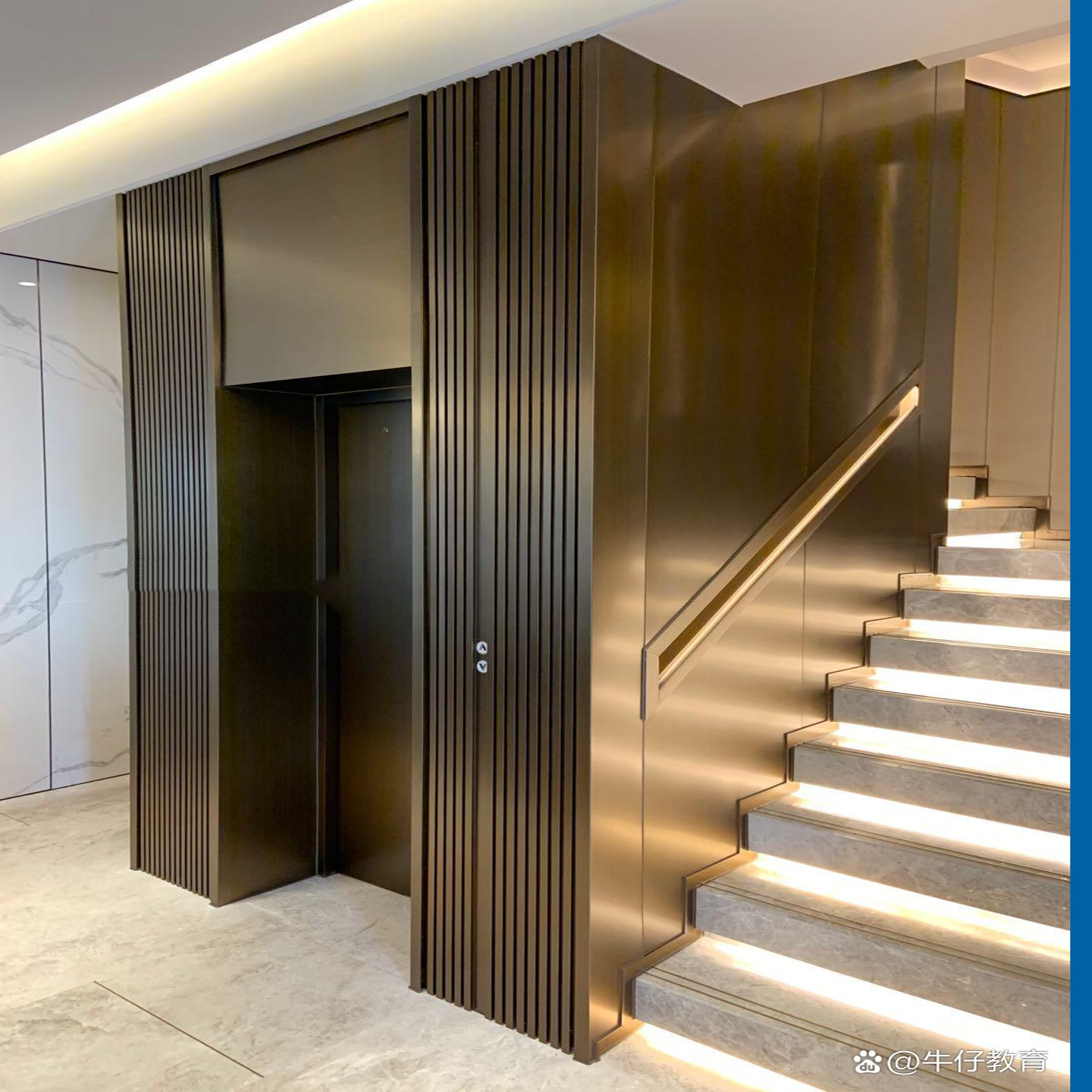 不銹鋼格柵搭配不銹鋼電梯門套定制